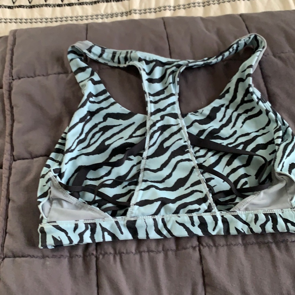 Sports bra